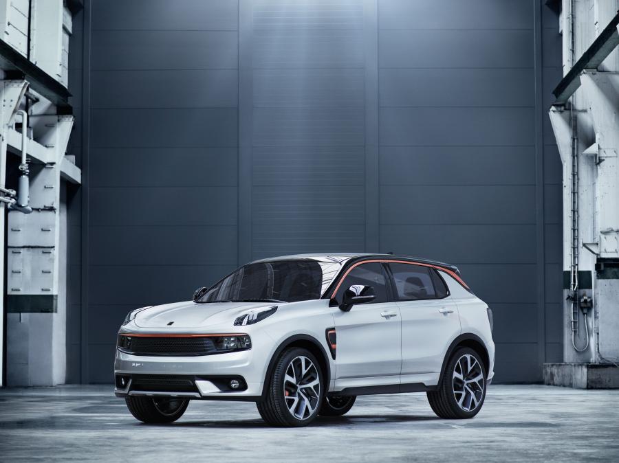  LYNK&Co 01 Sport (CX11) 2016 года  (фото 1 из 18)